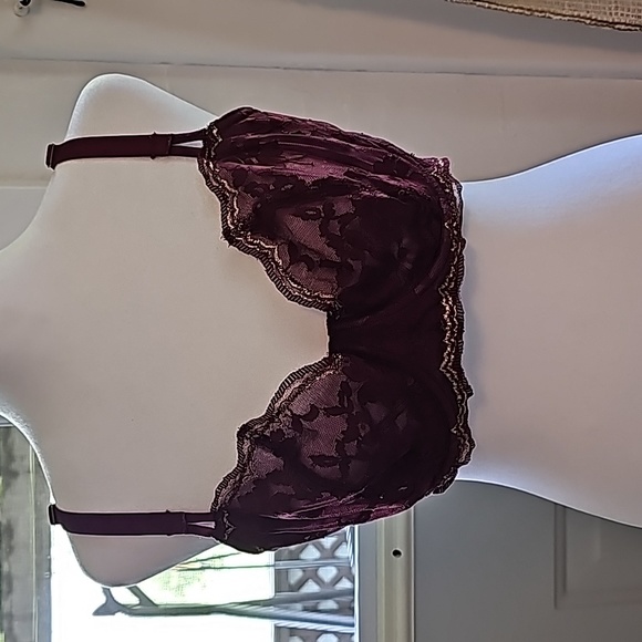 NWOT Victoria Secret push-up without padding. Lace. - Picture 7 of 9